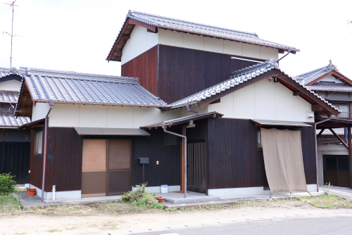 植田瓦商店の社屋